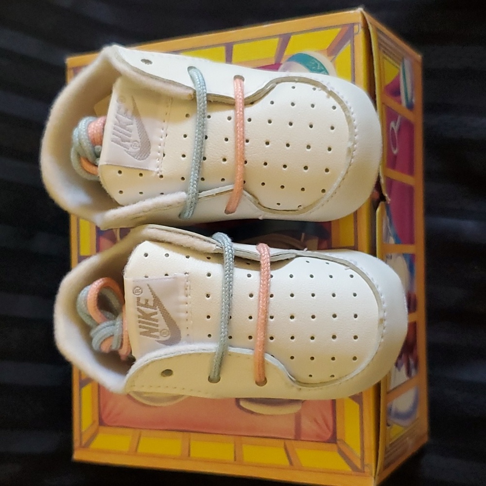 Nike #7800 1980s Vintage Crib Bootie in Original Box.  Blue Boy/Pink Girl Sz 1